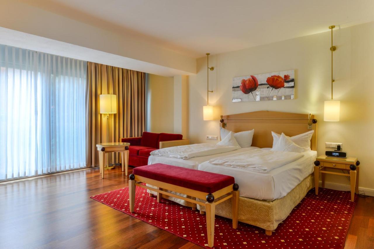 Hotel Poeker 메펜 외부 사진