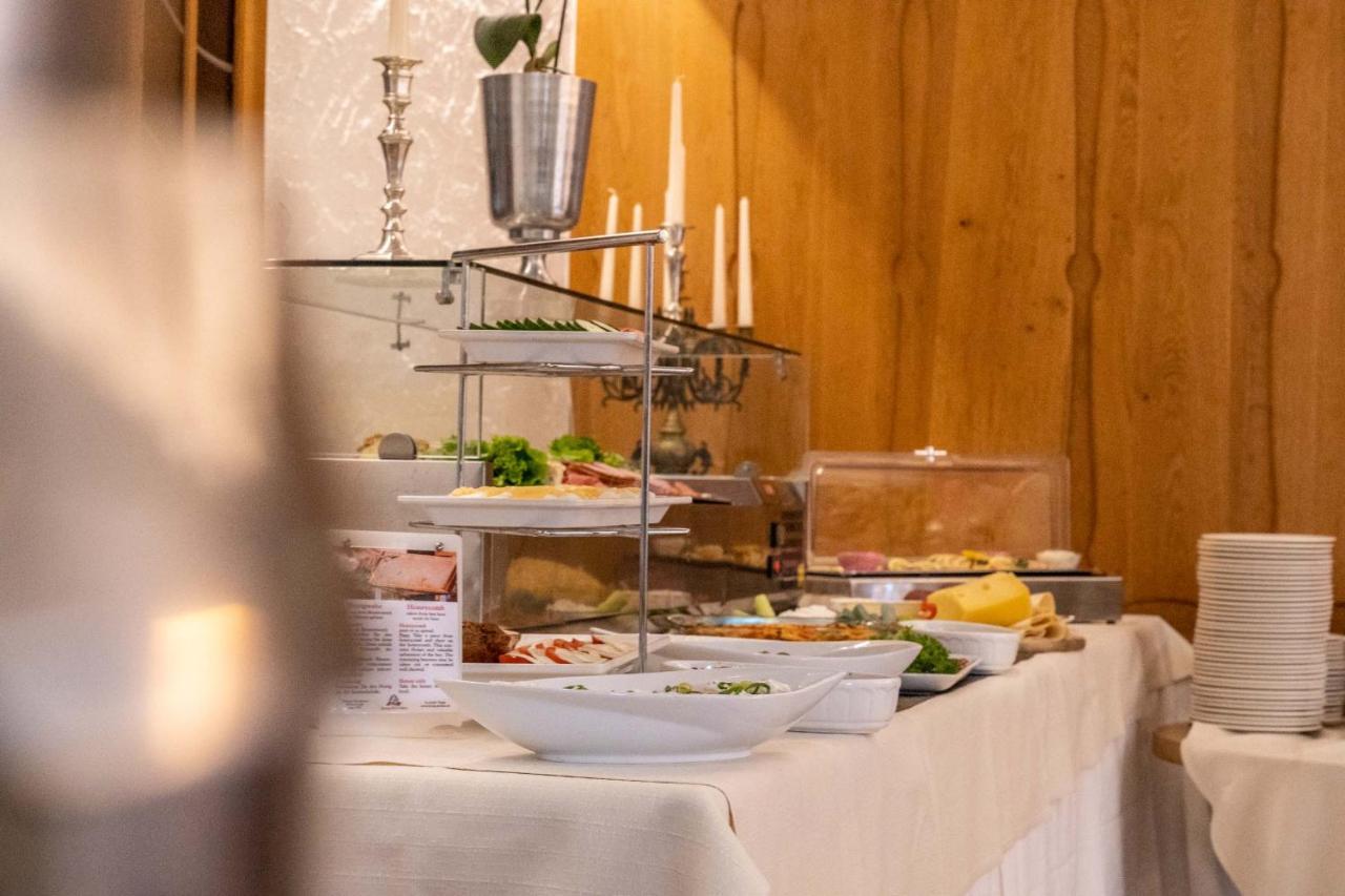 Hotel Poeker 메펜 외부 사진