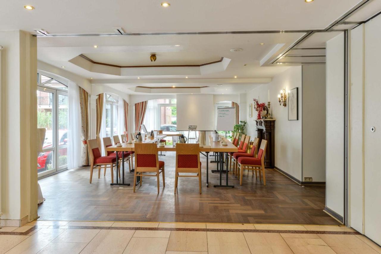 Hotel Poeker 메펜 외부 사진